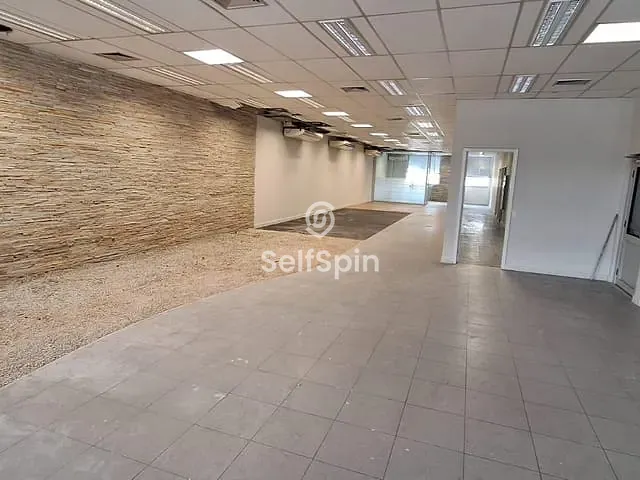 Loja com 915m², para alugar, no bairro Fonseca em Niterói