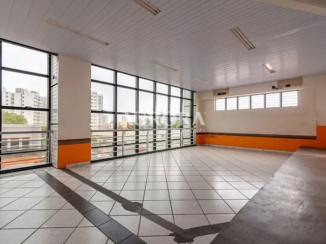 Loja com 1300m², para alugar, no bairro Centro em Londrina