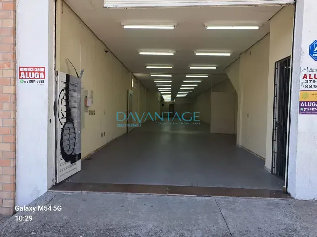 Loja com 240m², para alugar, no bairro Vila Ipojuca em São Paulo