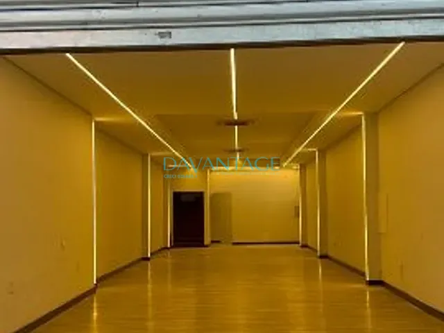 Loja com 372m², para alugar, no bairro Lapa em São Paulo