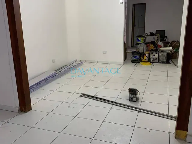 Loja com 212m², para alugar, no bairro Vila Anastácio em São Paulo