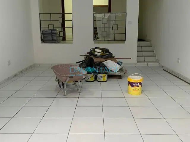 Loja com 212m², para alugar, no bairro Vila Anastácio em São Paulo