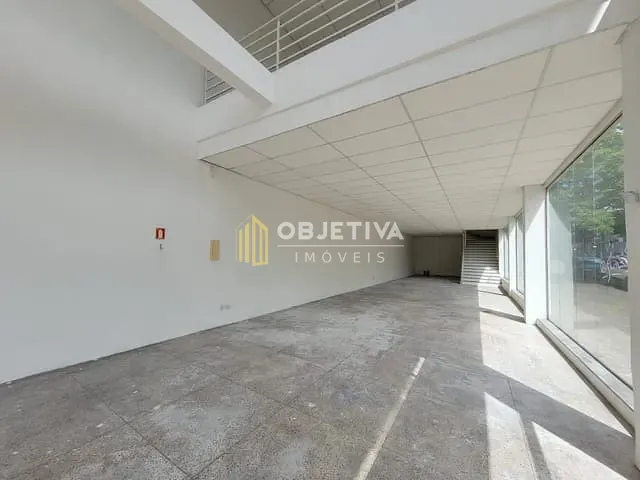 Loja com 260m², para alugar, no bairro Cristo Redentor em Porto Alegre