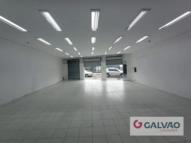Loja para alugar, no bairro Novo Mundo em Curitiba