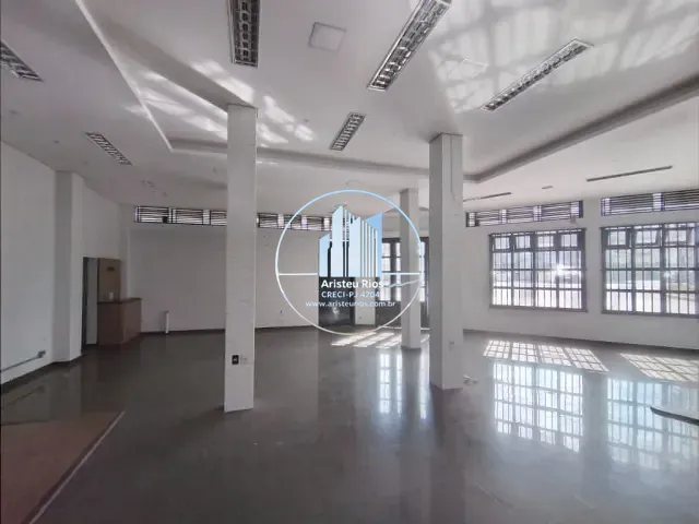 Loja com 257m², à venda, no bairro Centro em Pouso Alegre