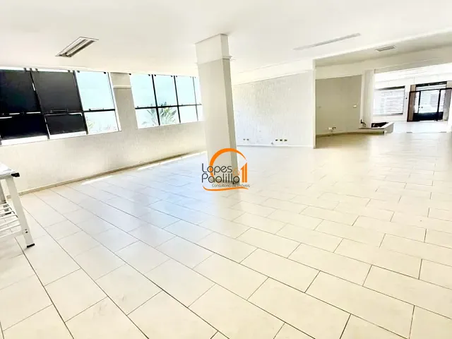 Loja com 500m², para alugar, no bairro Alvinópolis em Atibaia