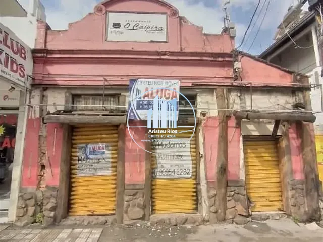 Loja com 247m², para alugar, no bairro Centro em Pouso Alegre