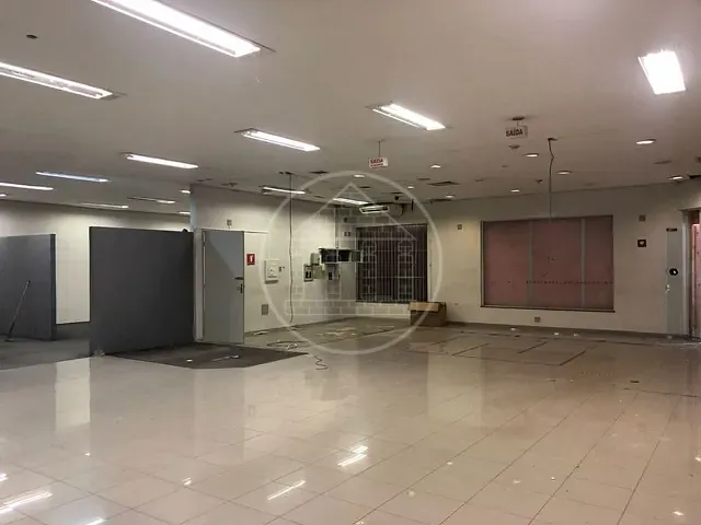 Loja com 500m², para alugar, no bairro Indianópolis em São Paulo