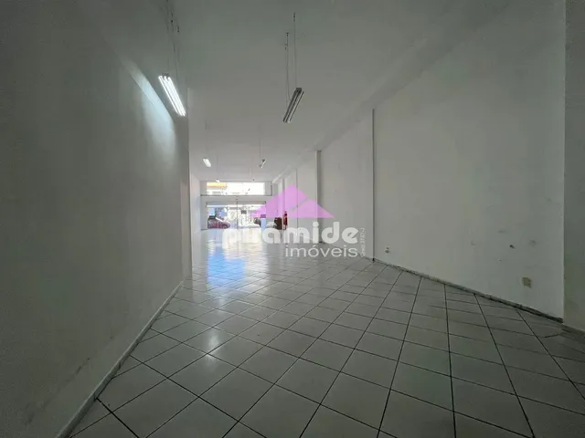 Loja com 10m², para alugar, no bairro Centro em Caraguatatuba