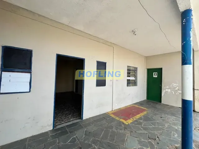 Loja com 560m², para alugar, no bairro Vila Elizabeth (BNH) em Rio Claro