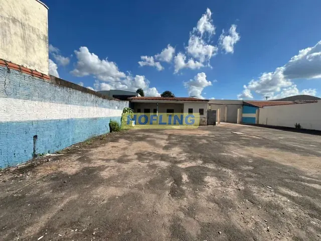 Loja com 560m², para alugar, no bairro Vila Elizabeth (BNH) em Rio Claro