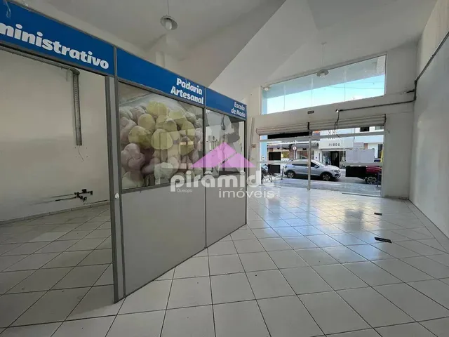 Loja com 10m², para alugar, no bairro Centro em Caraguatatuba