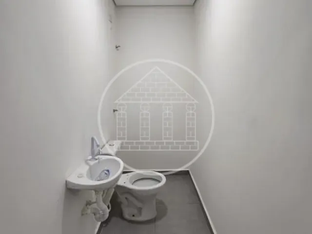 Loja com 150m², para alugar, no bairro Vila do Castelo em São Paulo