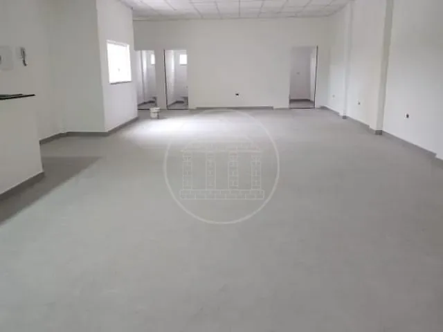 Loja com 150m², para alugar, no bairro Vila do Castelo em São Paulo