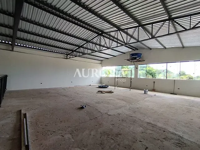 Loja com 650m², para alugar, no bairro Antares em Londrina