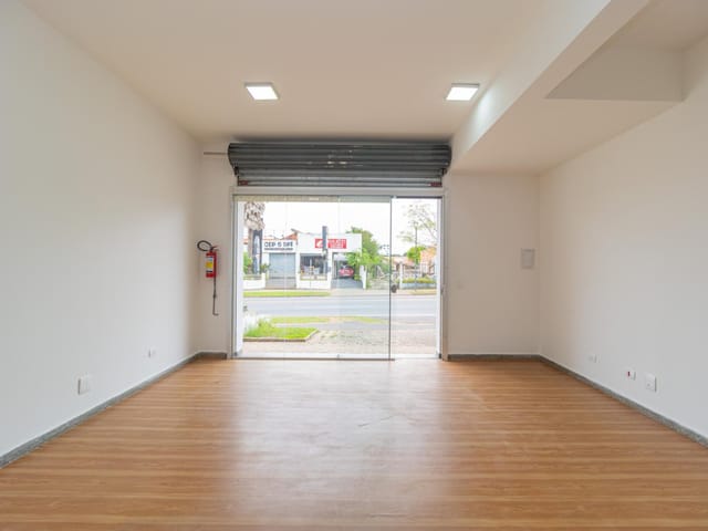 Loja para alugar, no bairro São Braz em Curitiba