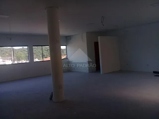 Loja com 270m², para alugar, no bairro Jardim Itapeva em Mauá