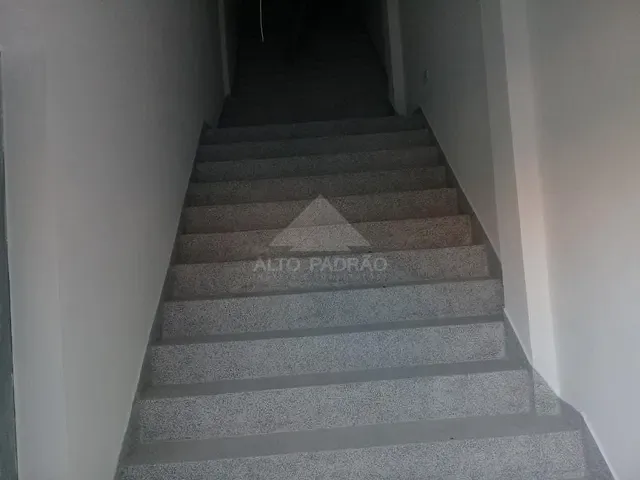 Loja com 270m², para alugar, no bairro Jardim Itapeva em Mauá