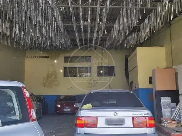 Loja com 300m², para alugar, no bairro Parque Brasil em São Paulo