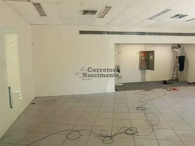 Loja com 2300m², para alugar, no bairro Jardim Esper em Jacareí