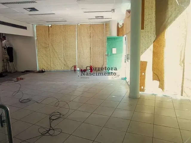 Loja com 2300m², para alugar, no bairro Jardim Esper em Jacareí