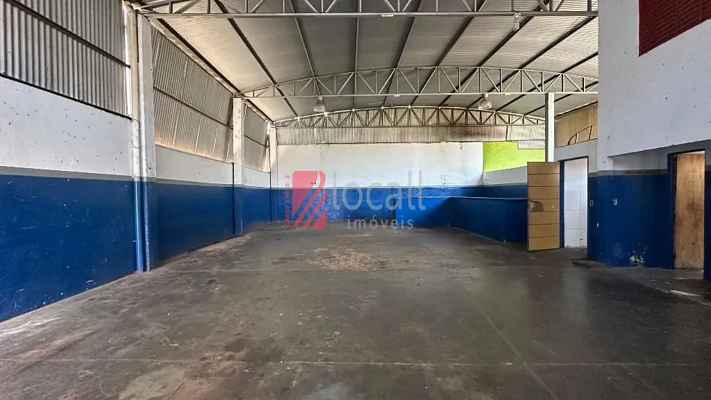 Loja / Salão / Ponto Comercial  à venda e aluguel, 200m² — foto 1 de 12