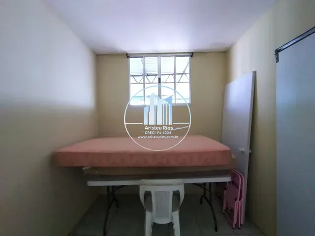 Loja com 80m², para alugar, no bairro São Carlos em Pouso Alegre