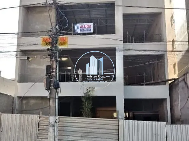 Loja com 422m², para alugar, no bairro Centro em Pouso Alegre