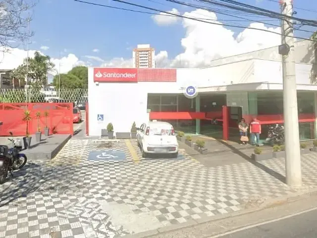 Loja com 2300m², para alugar, no bairro Jardim Esper em Jacareí