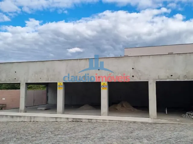 Loja para alugar, no bairro Casa de Pedra em Volta Redonda