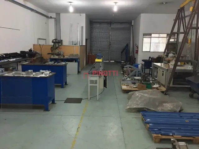 Loja para alugar, no bairro Baeta Neves em São Bernardo do Campo