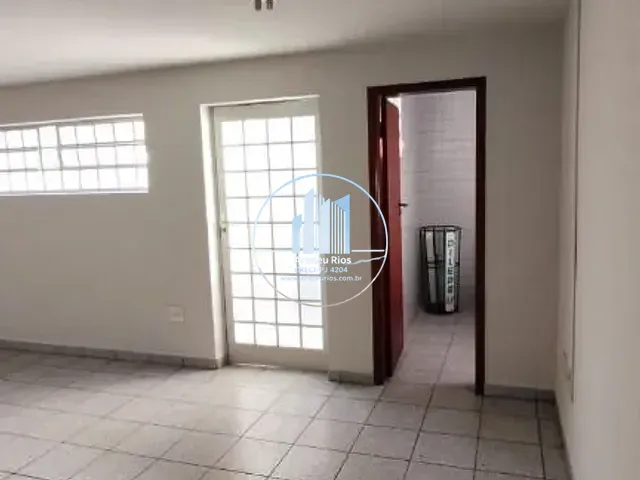 Loja com 100m², à venda ou para alugar, no bairro Centro em Pouso Alegre