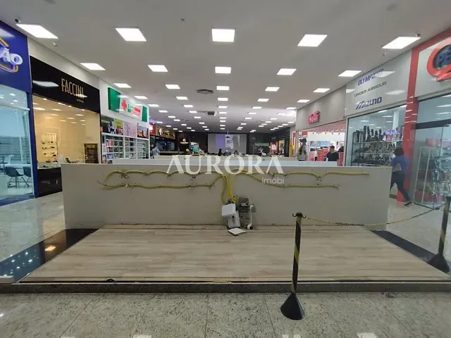 Loja com 9m², para alugar, no bairro Centro em Ibiporã