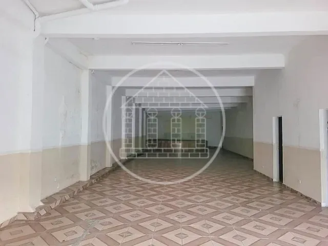 Loja com 300m², para alugar, no bairro Parque Brasil em São Paulo