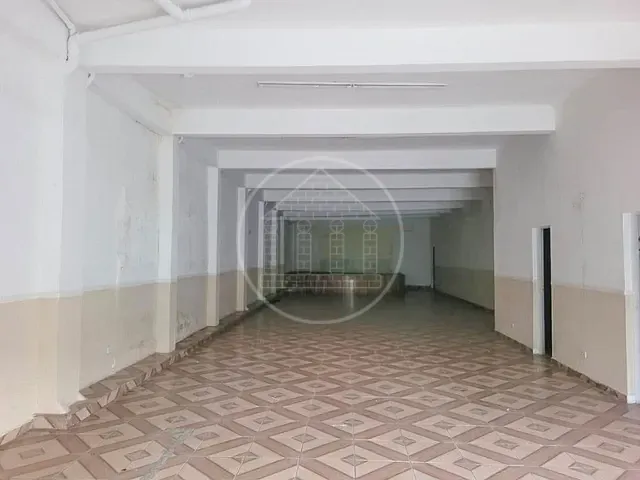 Loja com 300m², para alugar, no bairro Parque Brasil em São Paulo