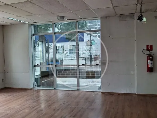 Loja com 220m², para alugar, no bairro Santo Amaro em São Paulo