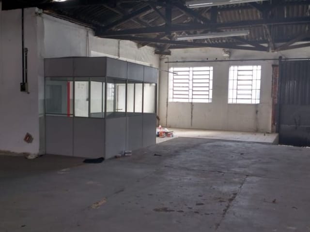 Foto do Loja - Salão para alugar, 600 m² por R$ 5.000,00/mês - Vila Lucy - Sorocaba/SP | Ary Proenca Negócios Imobiliários Ltda