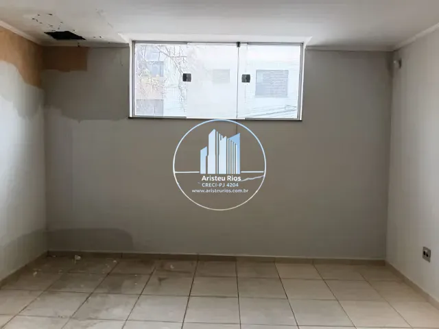 Loja com 200m², para alugar, no bairro Jardim Noronha em Pouso Alegre