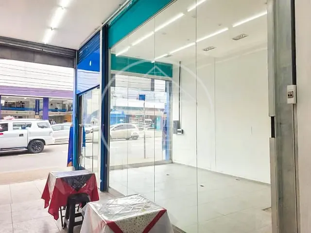 Loja com 35m², para alugar, no bairro Parque Brasil em São Paulo