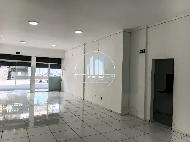 Loja com 100m², para alugar, no bairro Centro em Pouso Alegre