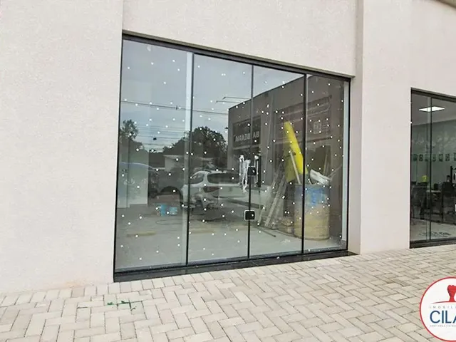Loja para alugar, no bairro São Lourenço em Curitiba