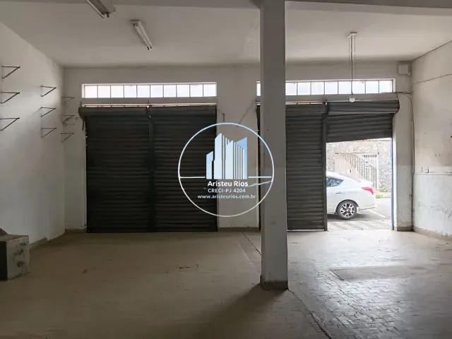 Loja com 226m², para alugar, no bairro Centro em Pouso Alegre