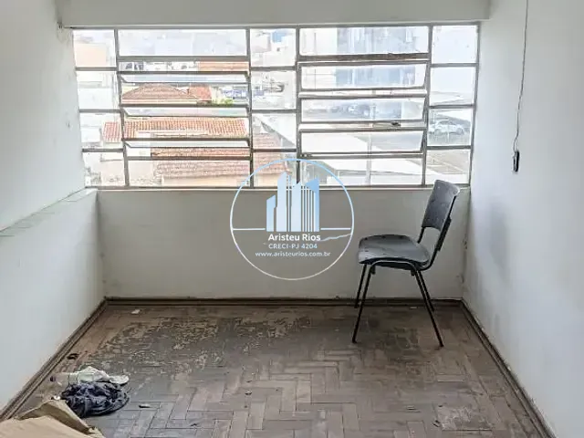 Loja com 220m², para alugar, no bairro Centro em Pouso Alegre