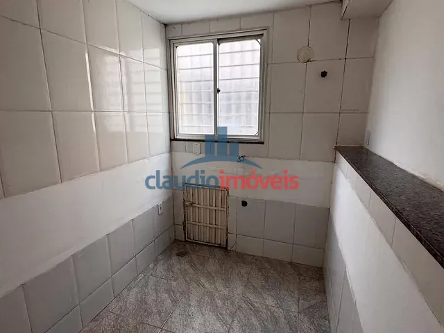 Loja para alugar, no bairro Centro em Barra Mansa