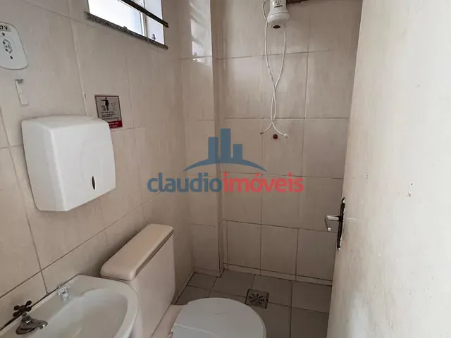 Loja para alugar, no bairro Centro em Barra Mansa