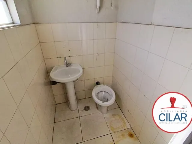 Loja para alugar, no bairro Cajuru em Curitiba