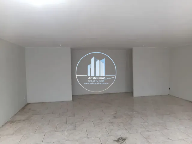 Loja com 120m², para alugar, no bairro Centro em Pouso Alegre