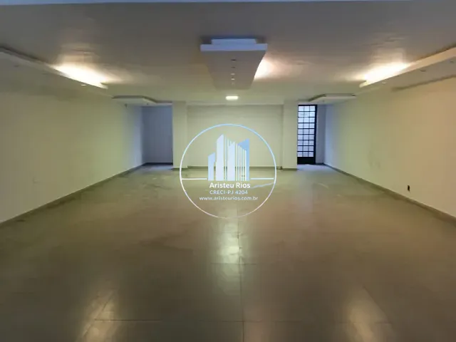 Loja com 120m², para alugar, no bairro Centro em Pouso Alegre