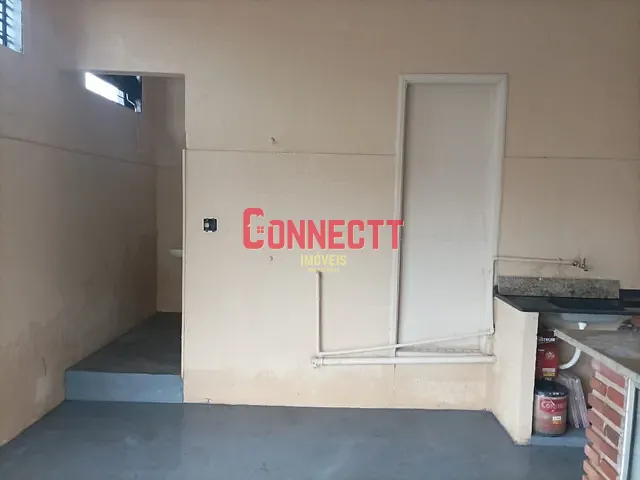Loja com 26m², para alugar, no bairro Vila Tiberio em Ribeirão Preto