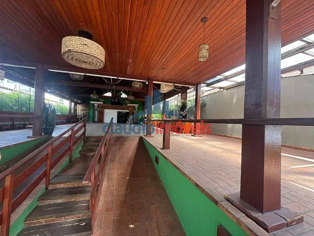 Loja à venda ou para alugar, no bairro São Geraldo em Volta Redonda